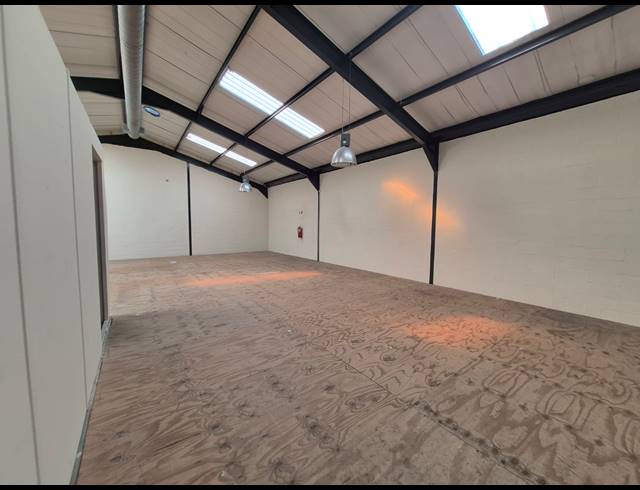 417M² WAREHOUSE TO LET IN MAITLAND